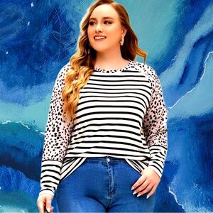 🆕Boutique Women’s plus-size White/black patterned colorblock long-sleeve Top❤️2X
